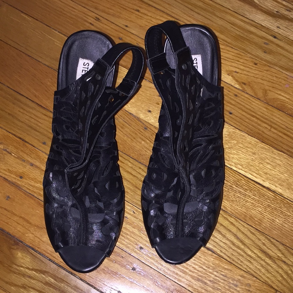 Black leather wedge sandal!